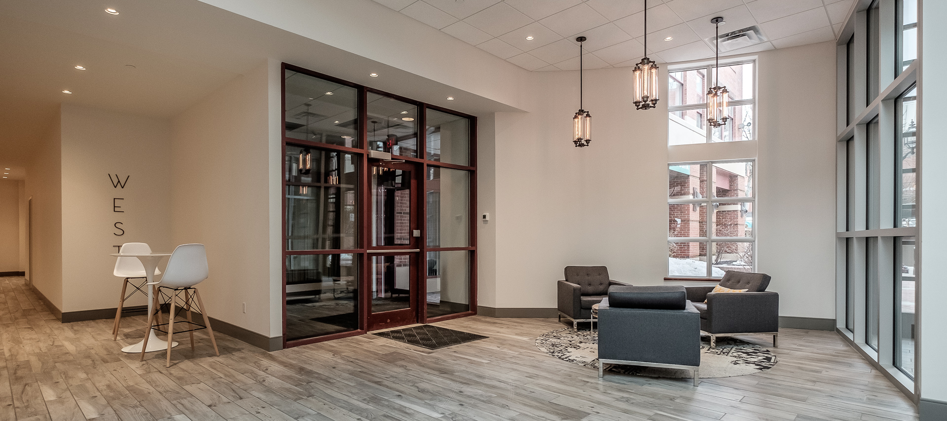 Slider Image - 100 Middle Street