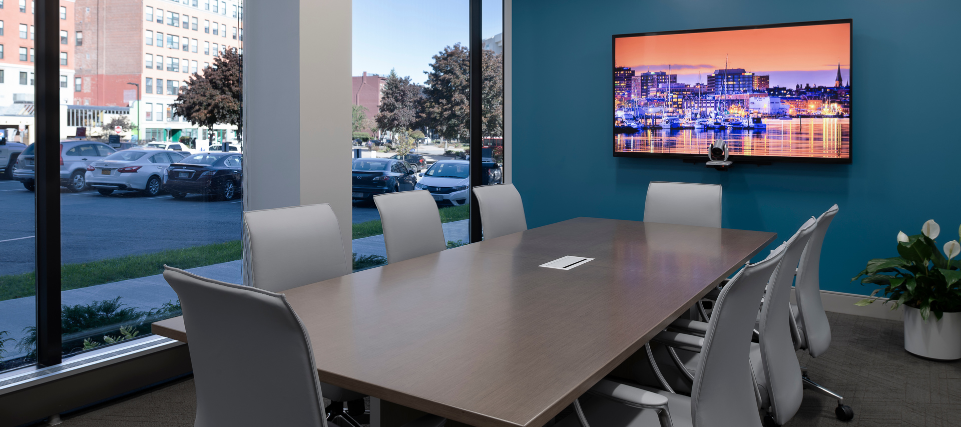 Slider Image - BerryDunn conference room
